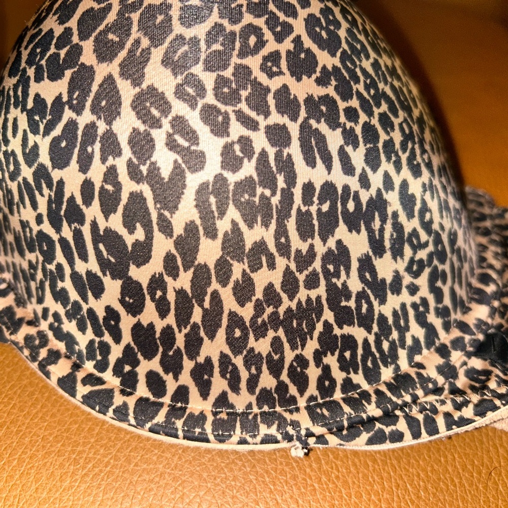 Victoria's Secret Leopard Print Bra - Black and Tan - Picture 2 of 4